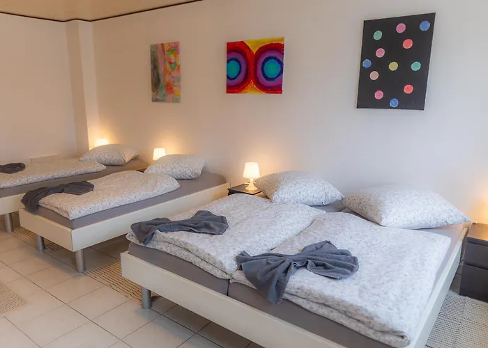 Kaiserviertel Gastromeile, City, Messe & Stadionnah *