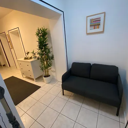 Apartamento Kaiserviertel Gastromeile, City, Messe & Stadionnah *