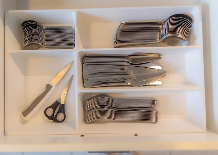 Kaiserviertel Gastromeile, City, Messe & Stadionnah *